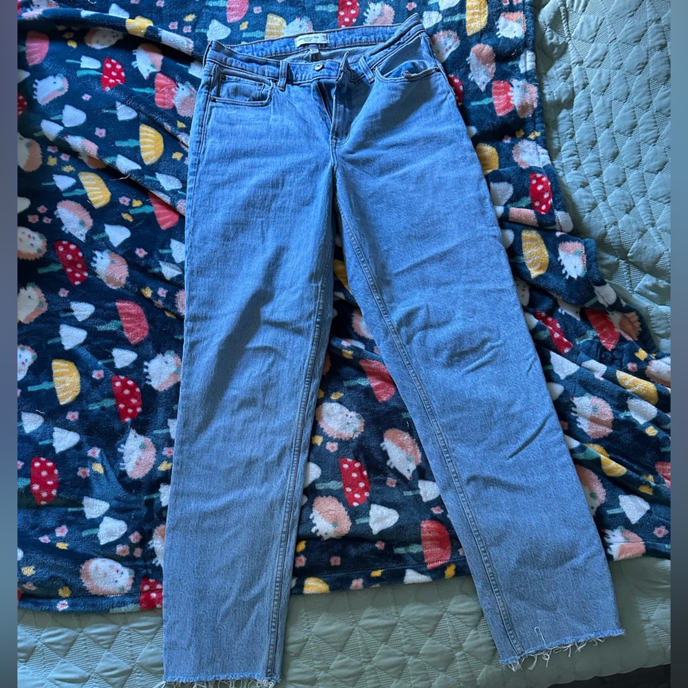 Abercrombie mid rise 90s straight jeans